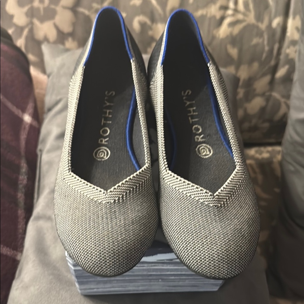 Rothy's Gray and White Knit Flats with Royal Blue Trim